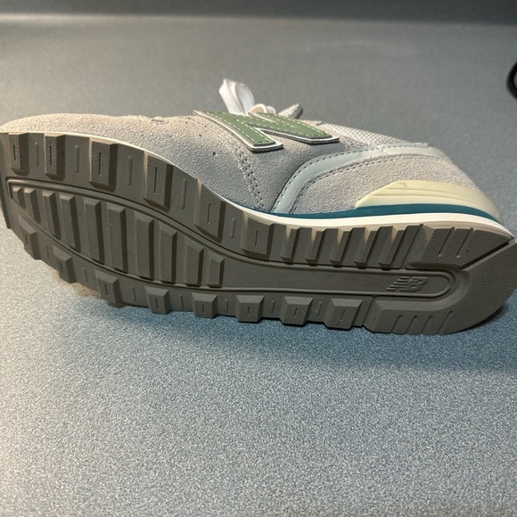 New Balance Gray and Aqua Sneakers - Picture 7 of 8